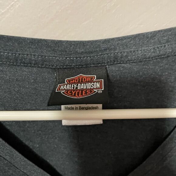 Harley Davidson short sleeve vneck - Picture 3 of 6